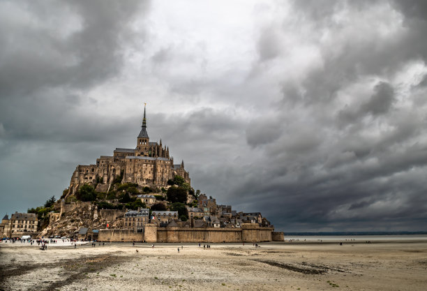 圣米歇尔山大教堂，英吉利海峡，圣詹姆斯路，圣地亚哥德孔波斯特拉路线，诺曼底，法国图片下载