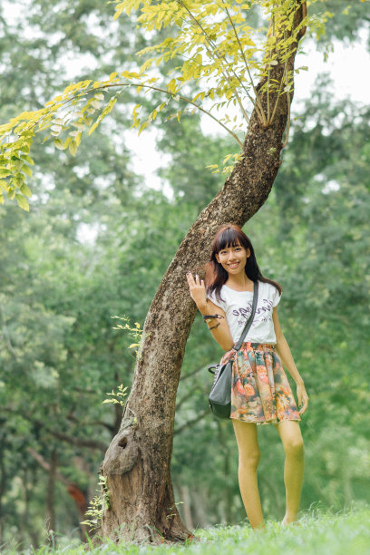 美丽苗条的泰国女孩图片下载