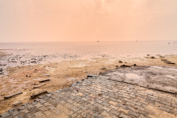 盐湖位于土耳其的图兹湖图片下载