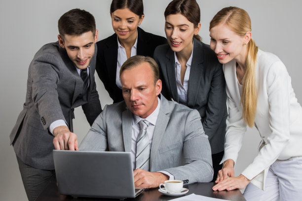 一群工作的商人图片下载