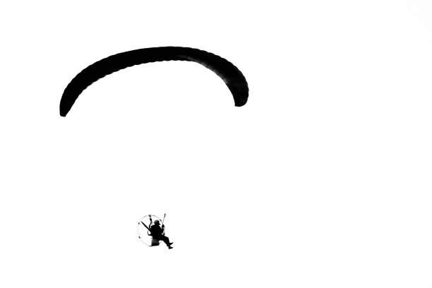 跳伞轮廓图片下载