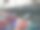 仓库中排衣架的特写图像。图片下载