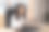 快乐的年轻印度或阿拉伯商业女性在办公室通过笔记本电脑进行在线会议图片下载