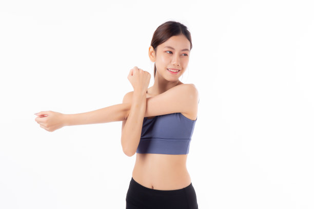 肖像美丽的年轻亚洲女子伸展手或手臂锻炼瑜伽和放松隔离在白色背景上，女性锻炼训练肌肉强壮，运动和保健概念。图片下载