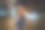 大妈晚上在城里用手机打电话图片下载
