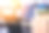 工作场所概念。屏幕电脑桌面与键盘在办公室或联合工作的背景。图片下载