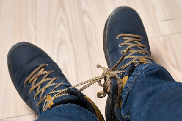 愚人节抽奖。系鞋带图片下载