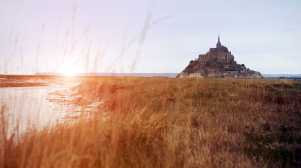 美丽著名的圣米歇尔山城堡图片下载