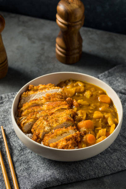 日本咖喱鸡炖肉图片下载