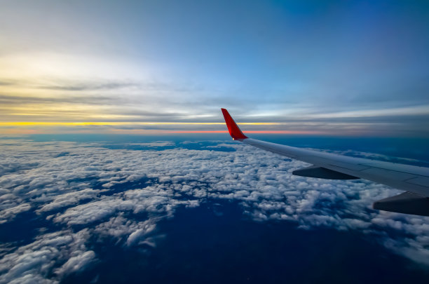 日落飞行图片下载