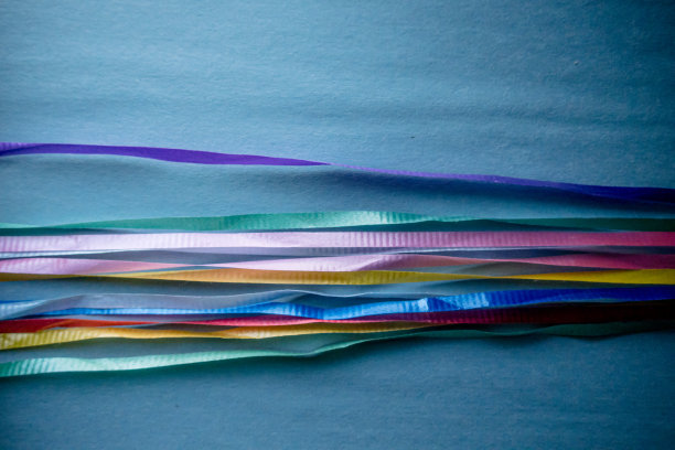 直而紧的丝带图片下载