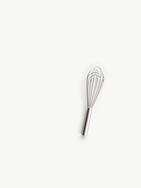 金属鸡蛋和打面团机。在白色背景上图片下载