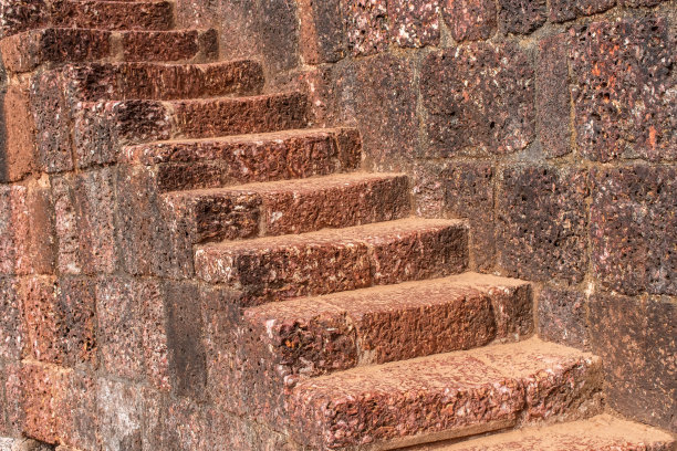 通往城墙的台阶图片下载