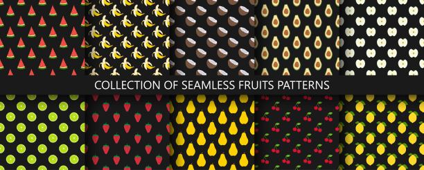 收集无缝水果几何图案-手绘卡通设计。可重复的夏季自然背景。无尽的黑色创意印花。矢量图图片下载