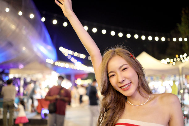 夜市女孩图片下载