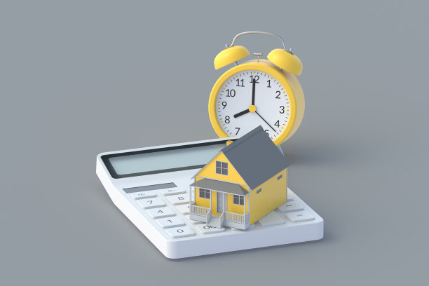 建在闹钟旁边的计算器上。快速住宅买卖。房地产购买概念。建设投资。三维渲染图片下载