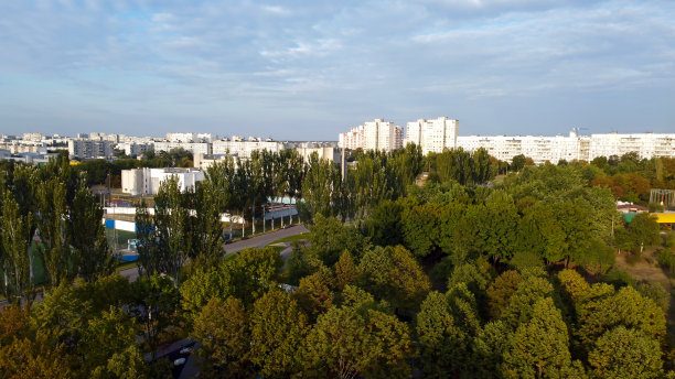 哈尔科夫胜利公园鸟瞰。Saltovsky住宅区的视图。Saltovka在战前。图片下载