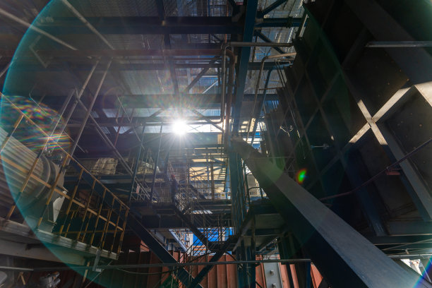 在建化工厂管道及设备图片下载