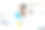 一位穿着白色白大褂、戴着橡胶手套的男老师，架子上和桌子上放着许多实验工具。仔细看着桌子上蓝色和黄色的化学瓶。在化学课开始之前。图片下载