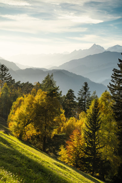 《山间晚光图片下载