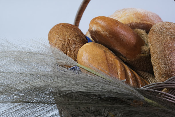 从店里的面包店买的面包图片下载