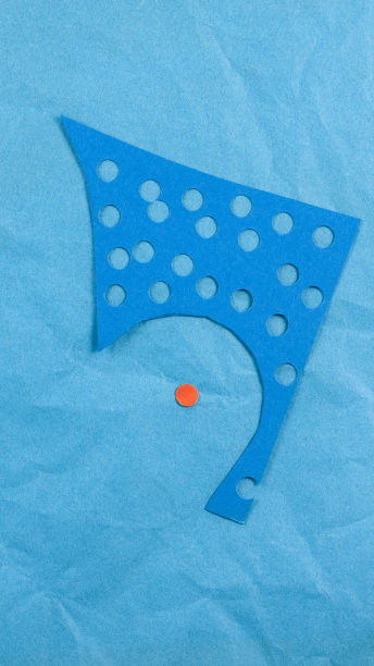 有洞的纸板图片下载