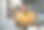 快乐的人，耳机和视频会议在笔记本电脑在家庭办公室，同时在线，谈话和网络研讨会。企业家在办公桌上远程工作，与自由职业者进行虚拟通信图片下载