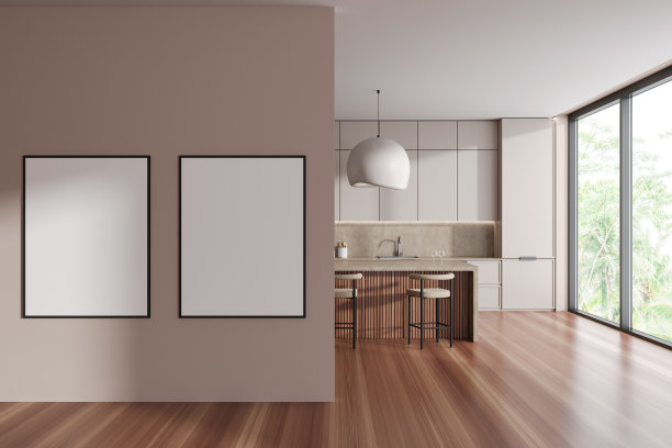 明亮的厨房室内有两张空白的白色海报图片下载