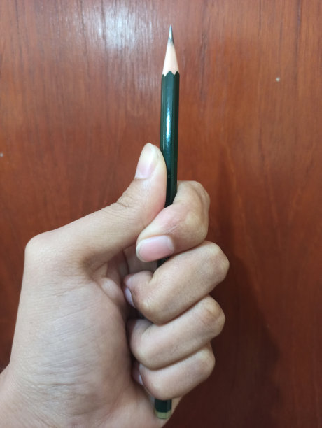 尖的铅笔图片下载