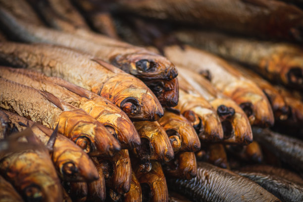 熏制干大西洋或波罗的海青鱼图片下载