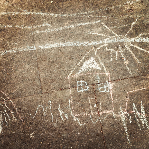 房子里孩子的图画图片下载