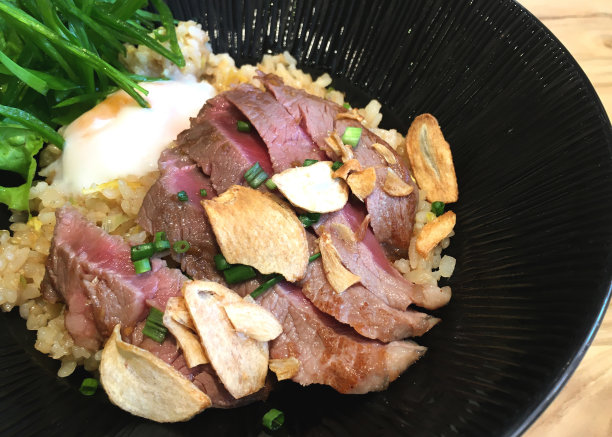 鸡蛋牛肉饭图片下载