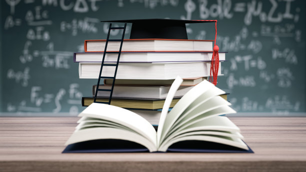 毕业帽叠书。教育，在学校和大学学习或思想观念。三维演示图片下载