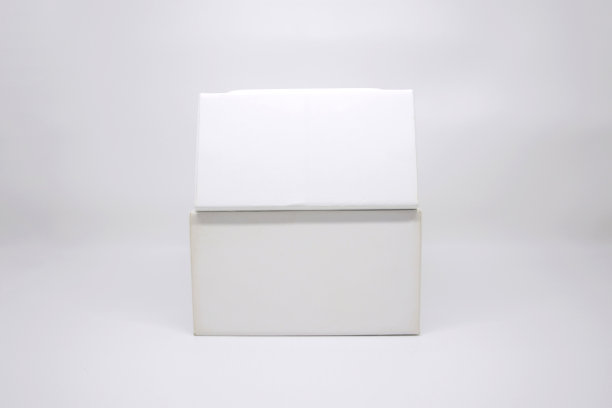 白色背景上的两个白色方块图片下载