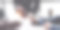 商务人士会议用笔记本电脑研究财务报告。经营战略分析财务会计概念图片下载