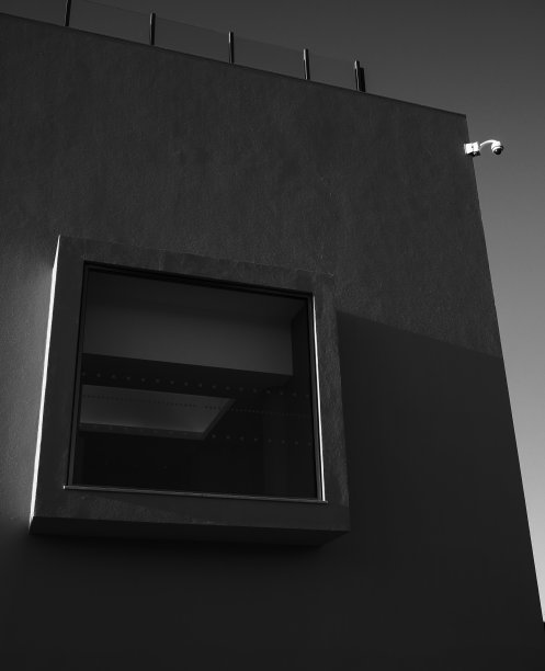 建筑立面有大窗框，监控摄像头图片下载