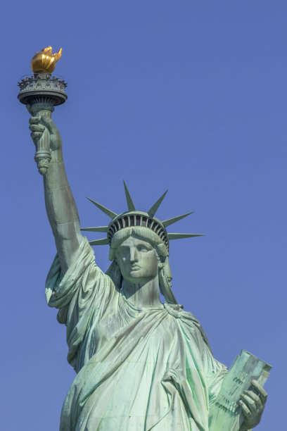 The Statue of Liberty (La Liberté éclairant le monde), Liberty Island, New York City, United States.图片下载