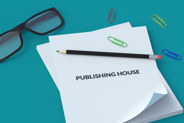 一叠有题词的纸，旁边是出版社的眼镜和铅笔。印刷书籍的概念。三维渲染图片下载