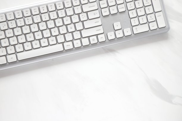 白色电脑键盘，办公背景图片下载
