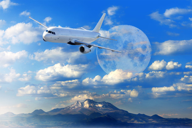 地球、月亮、山、云、商用飞机和生态环境图片下载