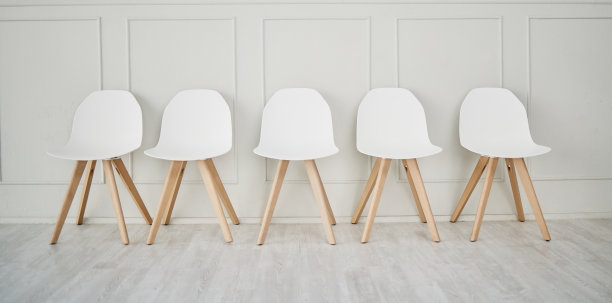 招聘，招聘和椅子在办公室面试，公司空间和营销工作。人力资源，设置和室内设计的工作场所广告工作在一个商务候车室图片下载