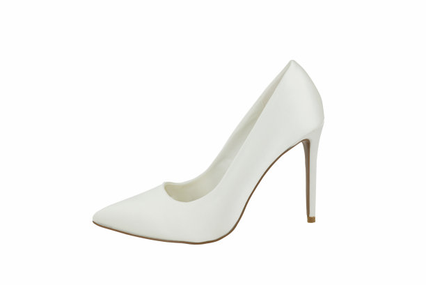 背景上美丽的白色婚礼鞋图片下载