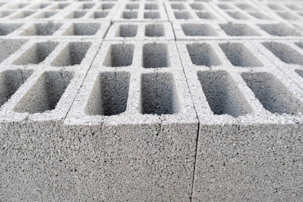 混凝土煤渣砖托盘，灰色统一砖块形状建筑材料图片下载