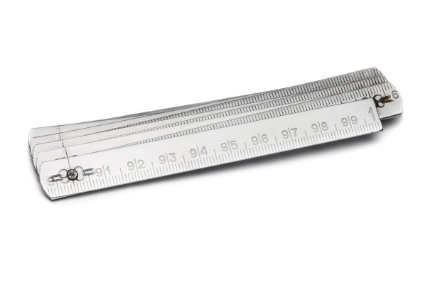 折叠规则厘米尺度孤立在白色背景上图片下载