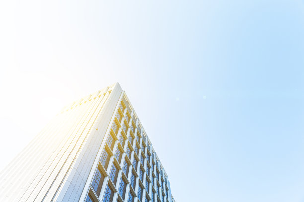 办公楼，低角度视野图片下载
