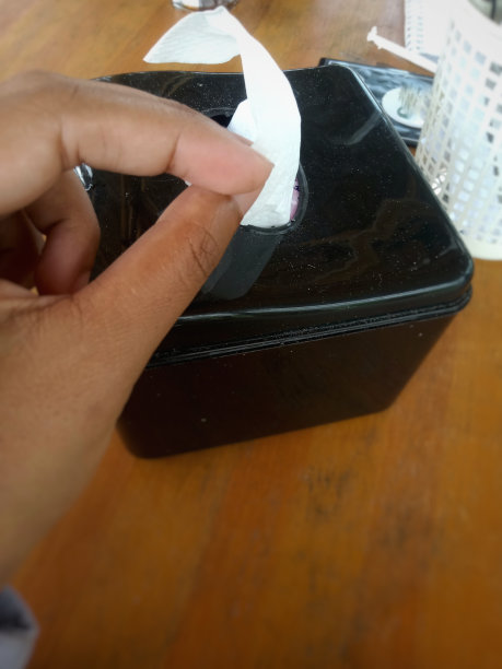 黑色纸巾盒图片下载