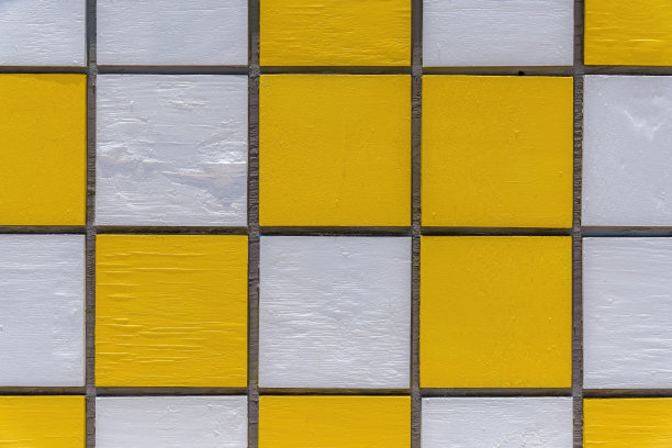 佛罗里达州迈阿密海滩上的一个食品摊上画着黄色和白色的网格图片下载