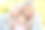 爷爷奶奶、小女孩和笑容满面的一家人在户外公园开心地野餐。孩子们，快乐，孩子们和年迈的祖父母在花园或后院微笑，在大自然中团结在一起图片下载