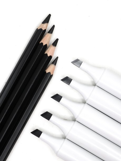 石墨炭笔和素描笔图片下载