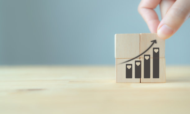 提高客户忠诚度的概念。制定策略与客户建立关系并建立信任。通过了解客户需求并提供价值。图片下载